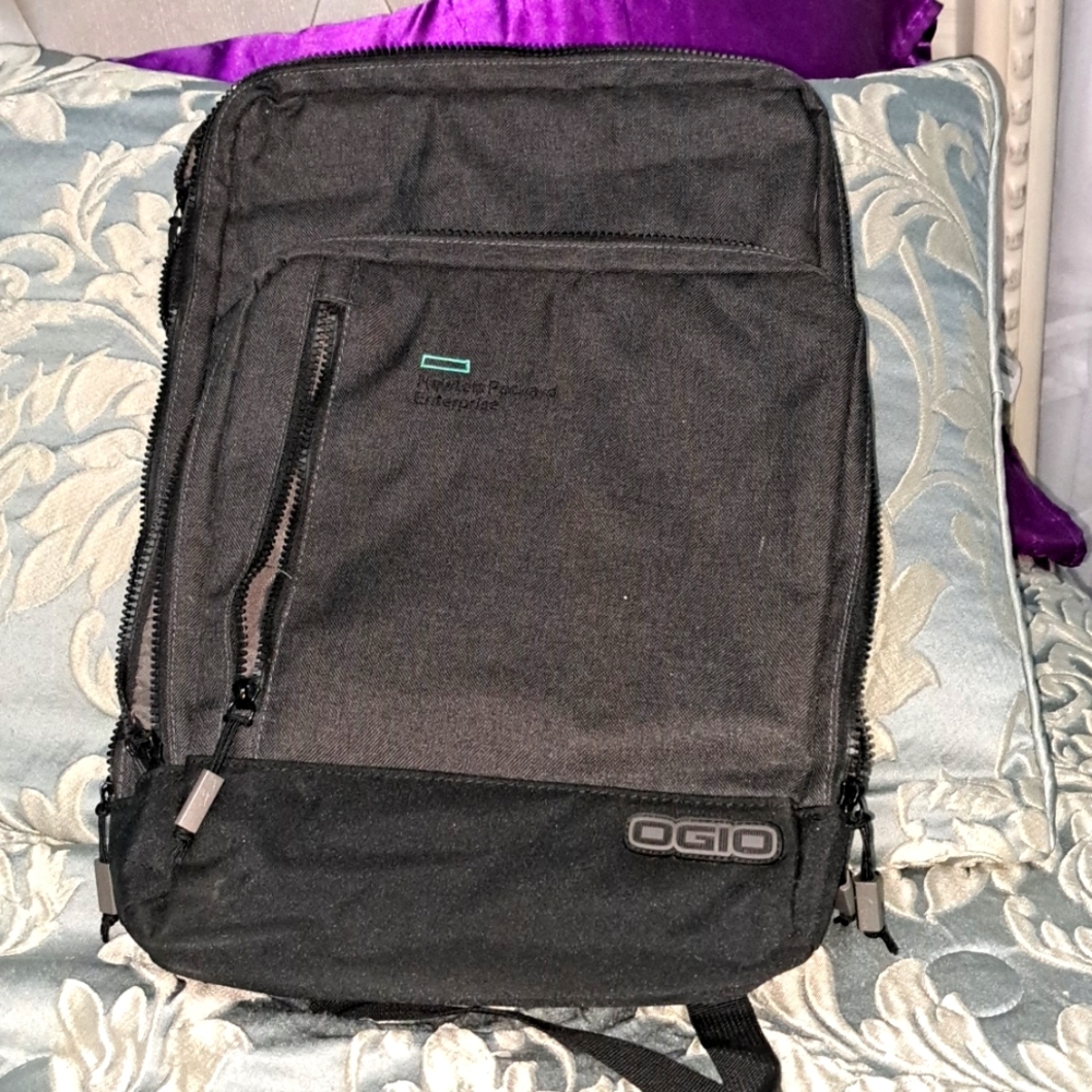 COPY - A Hewlett Packard Enterprise backpack OGIO